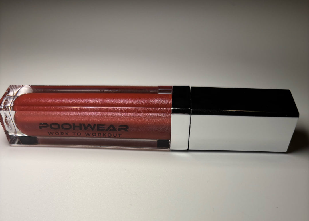 Glossy Light’em Lip’s by Pooh.